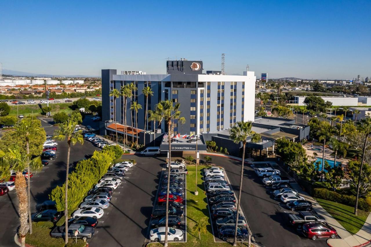 Doubletree By Hilton Carson Hotel Екстериор снимка