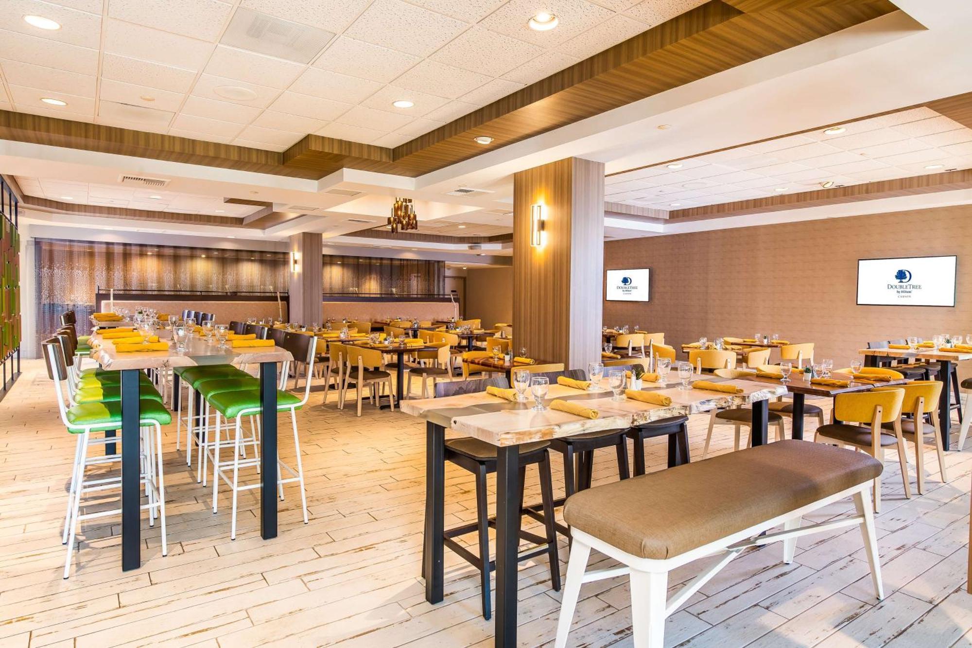Doubletree By Hilton Carson Hotel Екстериор снимка